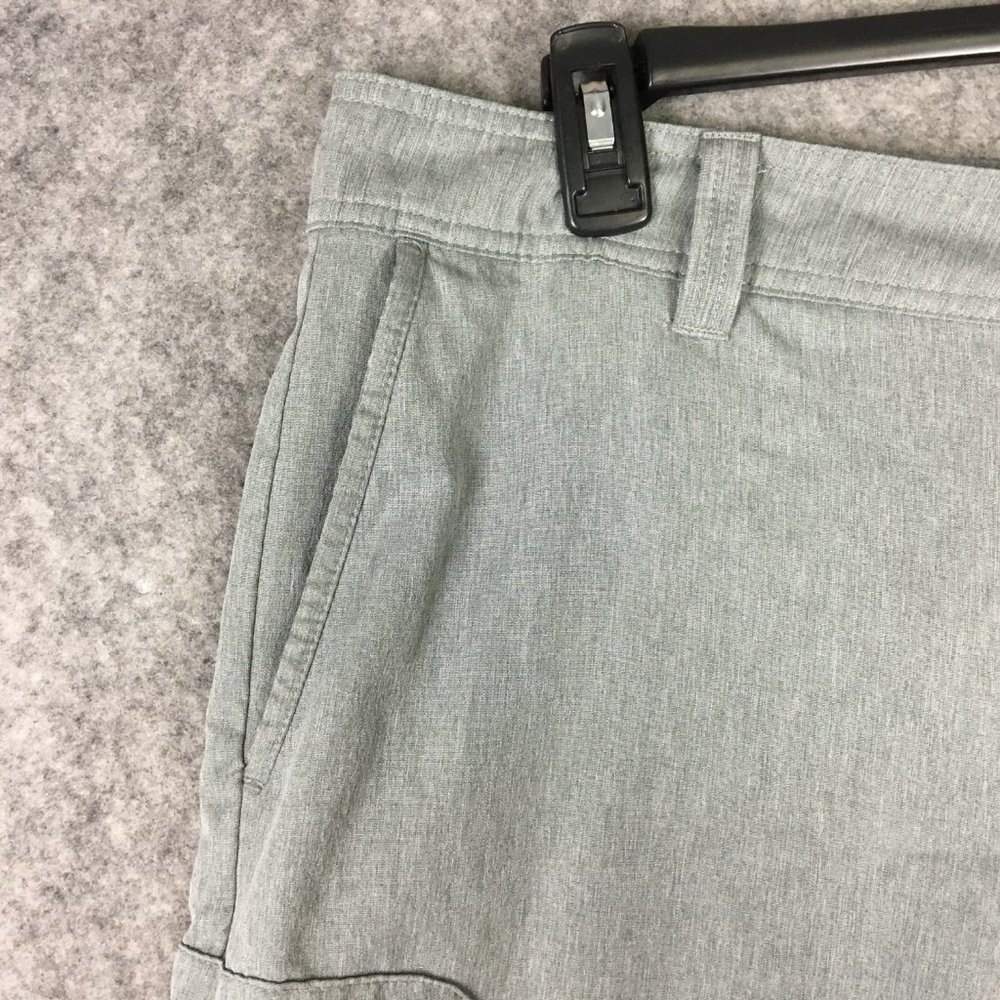 Magellan Shorts 36 Mens Fish Gear Gray Water Repellent Zipper Pocket Lightweight - Picture 4 of 15